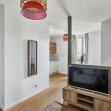 Apartament Studio Cosy De Mel - Jardin, Metro, Netflix, Bureau Villeurbanne